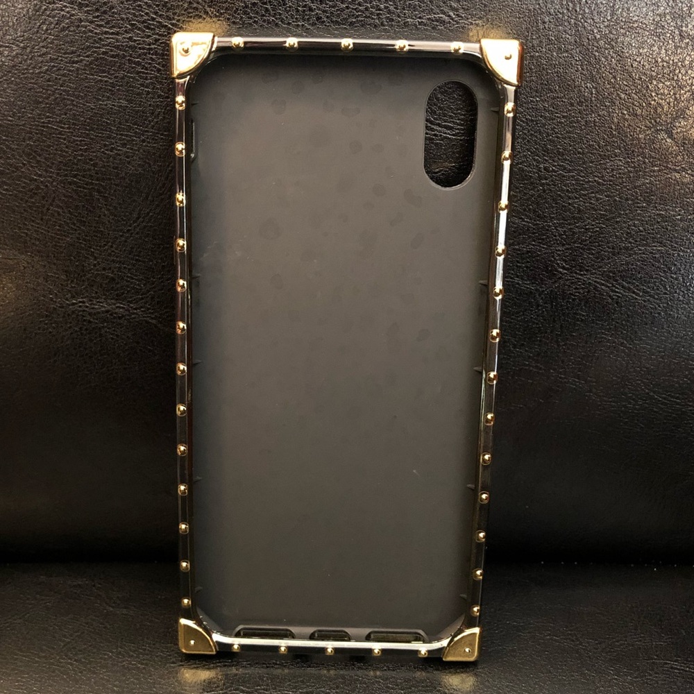 💥SOLD💥iPhone case - Picture 2 of 2